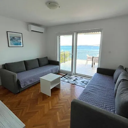 Maslinica 774b Grohote