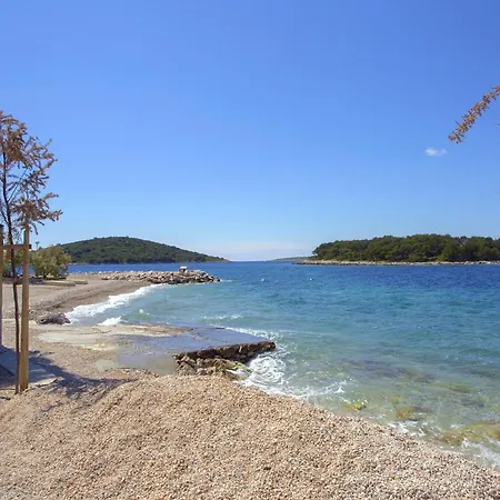 Maslinica 774b شقة